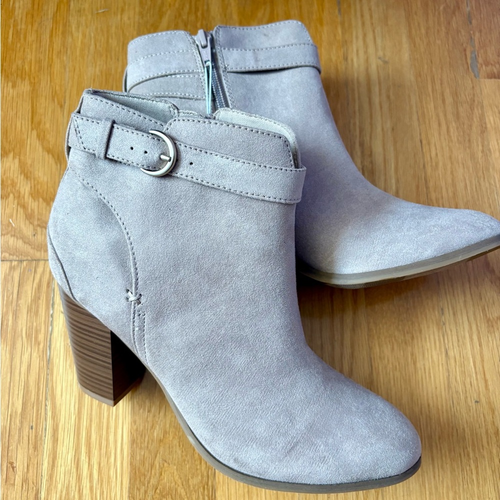 Old Navy Women's Suede Ankle Booties - Size 9